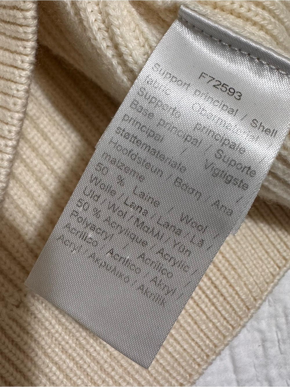 Lacoste Cream Ribbed V-Neck Cardigan,size M, oversized - Picture 9 of 9